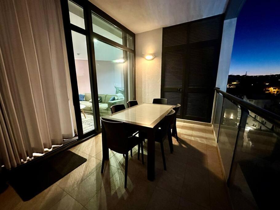 Stunning 2Br Apt In St Julians Saint Julian's エクステリア 写真